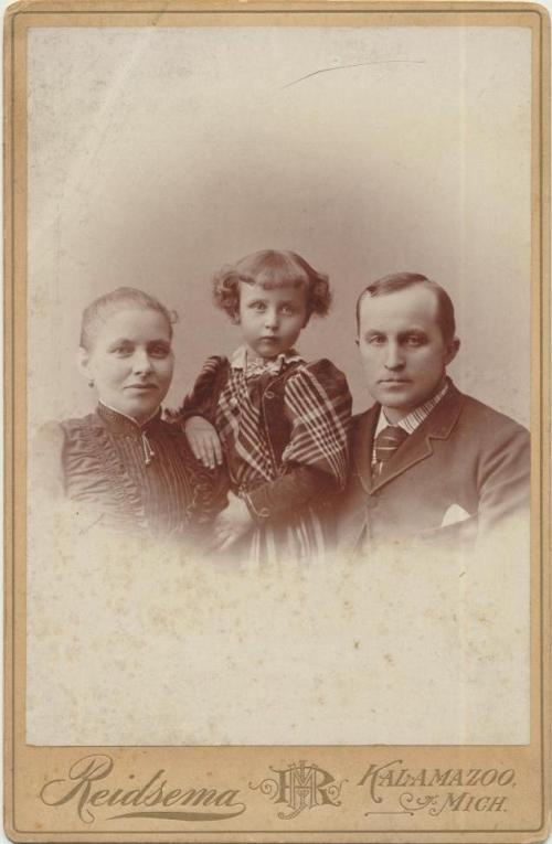 Tom Richmond and family Butcher and slaughterhouse Balch Street, Kalamazoo circa 1900